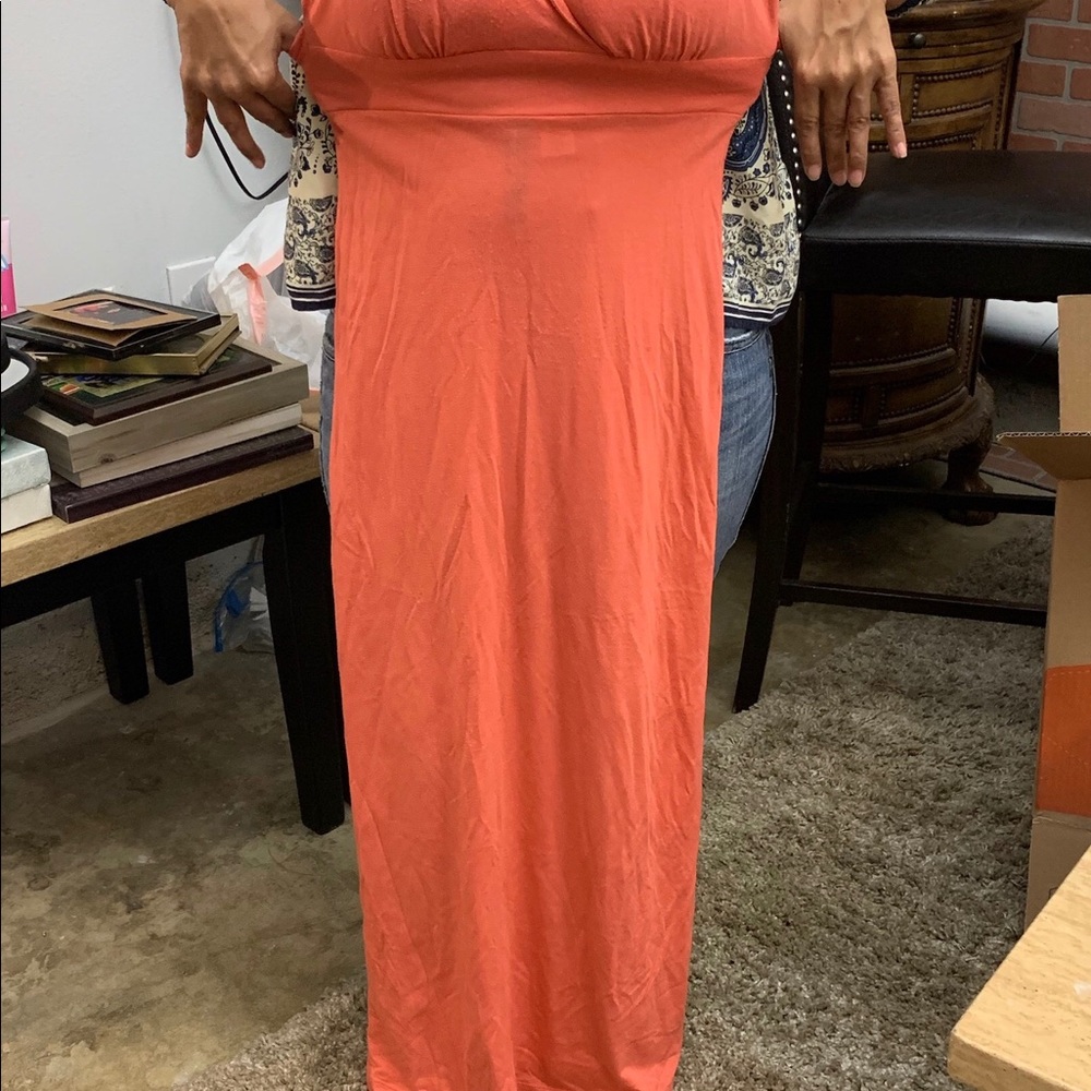Dresses - Picture 3 of 8